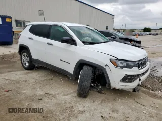 2024 Jeep Compass Sport with VIN 3C4NJDAN2RT114666, listed as a Copart auction lot 60560255 with 28,366 mi miles and Salvage title. Bid and sale history available at DreamBid. Image 4.