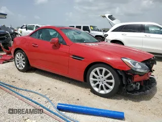 2017 Mercedes-Benz SLC 300 z VIN WDDPK3JA8HF136537, wystawiony jako Copart lot #59654803 z przebiegiem 40 503 mil mil oraz Nie do naprawy • Non repairable. Historia ofert i sprzedaży dostępna na DreamBid. Obrazek 4.