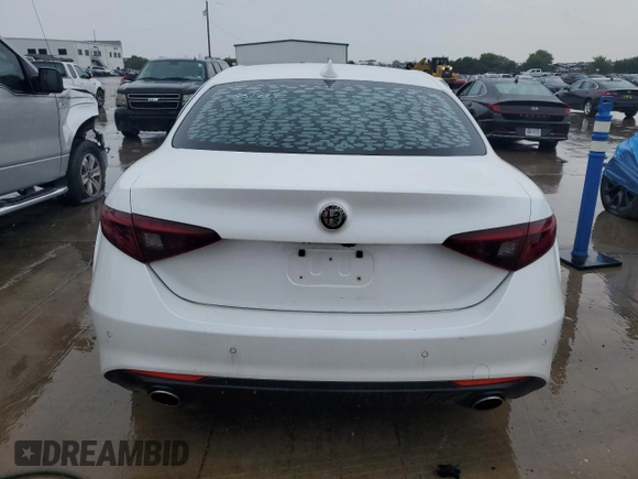 2017 Alfa Romeo Giulia Ti z VIN ZARFAECN1H7551994, wystawiony jako Copart lot #69344404 z przebiegiem 59 276 mil mil oraz Tytuł czysty. Historia ofert i sprzedaży dostępna na DreamBid. Obrazek 6.