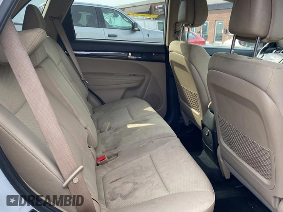 2012 Kia Sorento LX with VIN 5XYKT3A13CG306729, listed as a Copart auction lot 48946605 with 183,878 mi miles and Clean Title. Bid and sale history available at DreamBid. Image 6.