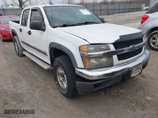 2008 Chevrolet Colorado LT w/1LT with VIN 1GCDT33EX88215206, listed as a IAAI auction lot 41702775 with 216,537 mi miles. Bid and sale history available at carsss.com. Image 1.