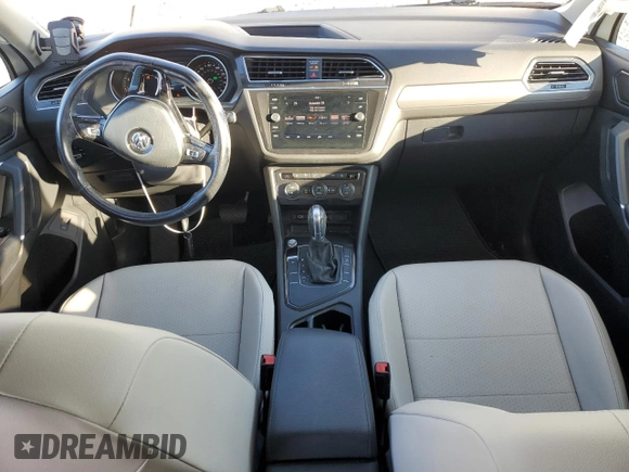 2018 Volkswagen Tiguan SEL z VIN 3VV3B7AX3JM047891, wystawiony jako Copart lot #41615545 z przebiegiem 63 995 mil mil oraz Szkoda całkowita • Salvage title. Historia ofert i sprzedaży dostępna na DreamBid. Obrazek 8.