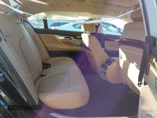 2021 BMW 7 Series 750i xDrive with VIN WBA7U2C09MCF78547, listed as a IAAI auction lot 41410105 with 1 mi miles. Bid and sale history available at carsss.com. Image 8.