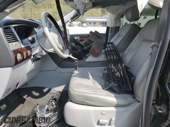 2004 Lincoln Navigator Luxury with VIN 5LMFU28R54LJ09239, listed as a Copart auction lot 55141205 with Not provided miles and Salvage title. Bid and sale history available at DreamBid. Image 7.
