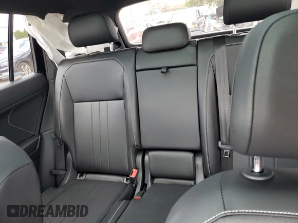 2022 Volkswagen Tiguan SE R-Line Black z VIN 3VV8B7AX9NM118989, wystawiony jako Copart lot #53507765 z przebiegiem 41 852 mil mil oraz Szkoda całkowita • Salvage title. Historia ofert i sprzedaży dostępna na DreamBid. Obrazek 10.