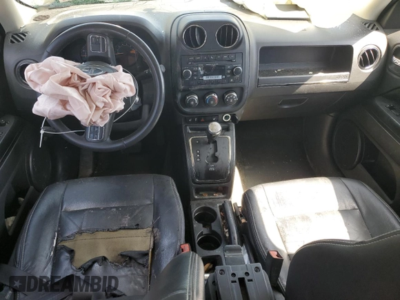 2016 Jeep Patriot High Altitude Edition with VIN 1C4NJRFB4GD730562, listed as a Copart auction lot 52744445 with Not Provided miles and Salvage Title. Bid and sale history available at carsss.com. Image 8.