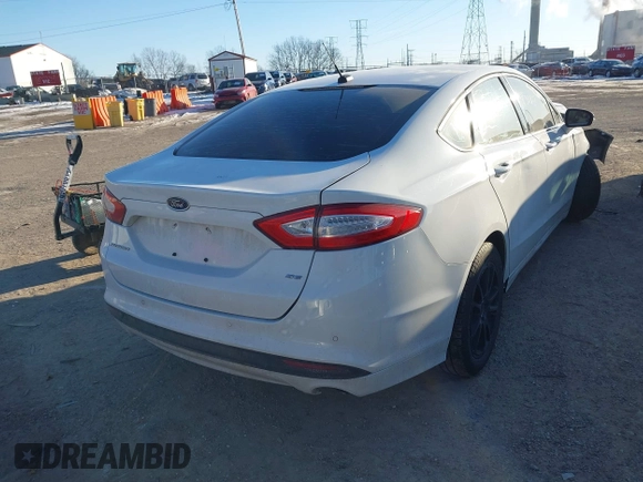 2013 Ford Fusion SE with VIN 3FA6P0H78DR132457, listed as a IAAI auction lot 41381922 with 165,721 mi miles. Bid and sale history available at carsss.com. Image 4.