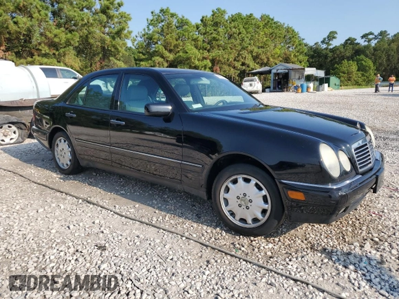 1998 Mercedes-Benz E-Class with VIN WDBJF65FXWA677383, listed as a Copart auction lot 65655114 with 110,333 mi miles and Clean Title. Bid and sale history available at carsss.com. Image 4.