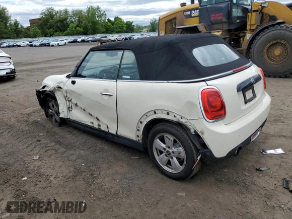 2019 MINI Convertible Cooper с VIN WMWWG5C57K3D01554, выставлен на аукционе Copart как лот 57497795 с пробегом 98 158 миль миль и Списание • Salvage title. История ставок и продаж доступна на DreamBid. Изображение 2.