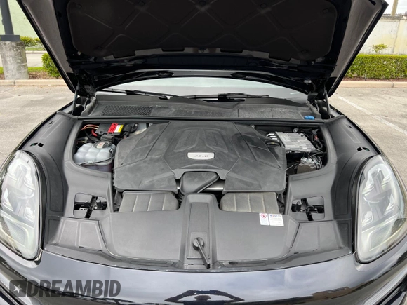 2021 Porsche Cayenne with VIN WP1BA2AY1MDA42096, listed as a Copart auction lot 47102475 with 26,255 mi miles and Non repairable. Bid and sale history available at DreamBid. Image 7.