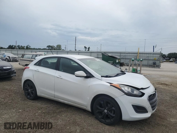 2016 Hyundai Elantra GT with VIN KMHD35LH2GU309166, listed as a Copart auction lot 71470514 with 132,635 mi miles and Salvage Title. Bid and sale history available at carsss.com. Image 4.