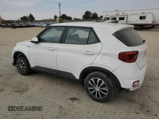 2020 Hyundai Venue SE with VIN KMHRB8A32LU027217, listed as a Copart auction lot 62947424 with 29,436 mi miles and Salvage Title. Bid and sale history available at DreamBid. Image 2.