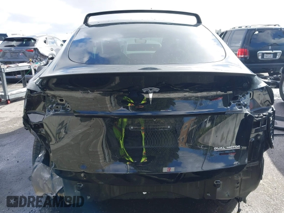2022 Tesla Model Y Performance z VIN 7SAYGDEF9NF532880, wystawiony jako IAAI lot #41583671 z przebiegiem 38 057 mil mil oraz . Historia ofert i sprzedaży dostępna na DreamBid. Obrazek 17.