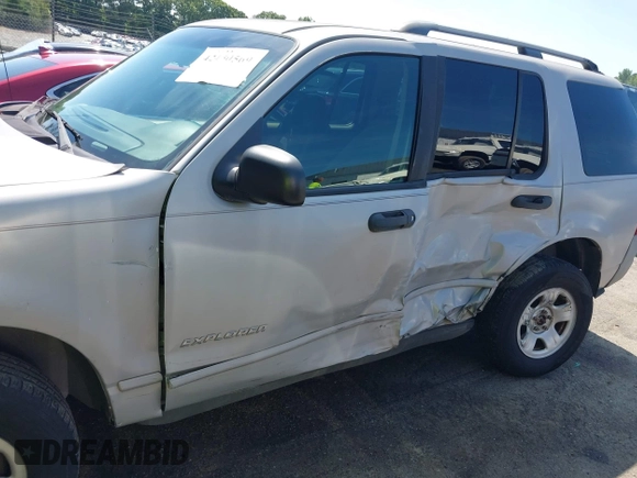 2002 Ford Explorer XLS with VIN 1FMZU62E92UA29933, listed as a IAAI auction lot 42450569 with 97,952 mi miles and . Bid and sale history available at DreamBid. Image 6.
