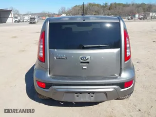 2013 Kia Soul + with VIN KNDJT2A65D7576335, listed as a IAAI auction lot 41629622 with 183,319 mi miles. Bid and sale history available at carsss.com. Image 16.