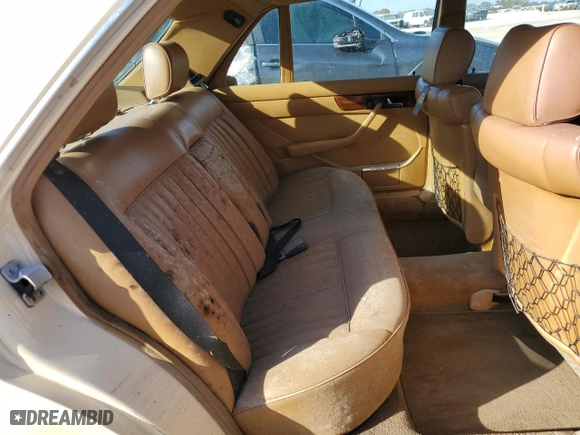 1987 Mercedes-Benz 300 Series 300SDL with VIN WDBCB25D5HA307716, listed as a Copart auction lot 78031434 with 171,059 mi miles and Salvage Title. Bid and sale history available at carsss.com. Image 10.