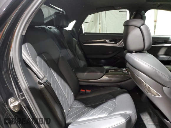 2017 Audi S8 z VIN WUAJ5AFD4HN901296, wystawiony jako Copart lot #44347595 z przebiegiem 80 045 mil mil oraz Czysty tytuł • Clean title. Historia ofert i sprzedaży dostępna na DreamBid. Obrazek 10.