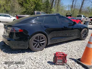 2021 Tesla Model S Plaid with VIN 5YJSA1E63MF451391, listed as a Copart auction lot 54821985 with 50,480 mi miles and Salvage title. Bid and sale history available at DreamBid. Image 3.