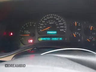 2004 Chevrolet Suburban Z71 with VIN 3GNFK16T24G213519, listed as a IAAI auction lot 41552418 with 244,017 mi miles. Bid and sale history available at carsss.com. Image 7.