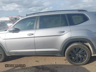 2024 Volkswagen Atlas SE с VIN 1V2WR2CA5RC523976, выставлен на аукционе IAAI как лот 41092917 с пробегом 28 065 миль миль и . История ставок и продаж доступна на DreamBid. Изображение 14.