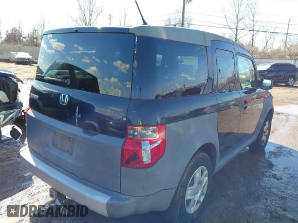 2005 Honda Element LX with VIN 5J6YH18365L011536, listed as a IAAI auction lot 41664563 with 223,380 mi miles and . Bid and sale history available at DreamBid. Image 4.