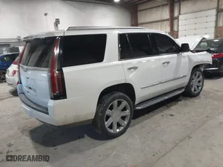 2019 Cadillac Escalade Luxury with VIN 1GYS4BKJXKR206806, listed as a IAAI auction lot 41571123 with 90,278 mi miles. Bid and sale history available at carsss.com. Image 4.