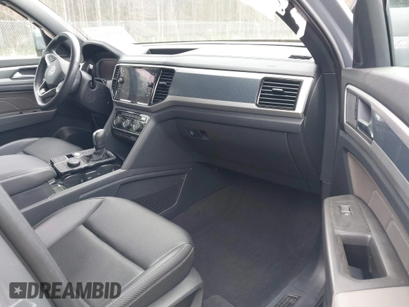 2022 Volkswagen Atlas SEL R-Line z VIN 1V2SE2CA2NC208363, wystawiony jako IAAI lot #41850237 z przebiegiem 38 867 mil mil oraz . Historia ofert i sprzedaży dostępna na DreamBid. Obrazek 5.