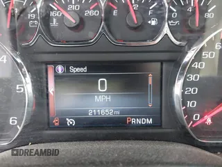 2015 GMC Yukon XL SLT with VIN 1GKS2HKC1FR120133, listed as a IAAI auction lot 39693190 with 211,652 mi miles. Bid and sale history available at carsss.com. Image 15.