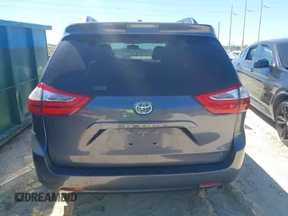 2017 Toyota Sienna LE Auto Access Seat with VIN 5TDKZ3DC3HS869446, listed as a IAAI auction lot 41828033 with 61,082 mi miles and . Bid and sale history available at DreamBid. Image 16.