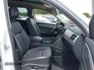 2021 Volkswagen Atlas SEL with VIN 1V2BR2CA4MC541523, listed as a IAAI auction lot 42326498 with 84,090 mi miles and . Bid and sale history available at DreamBid. Image 5.