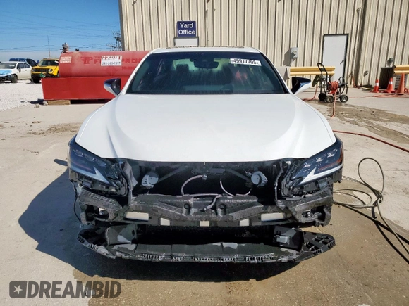 2019 Lexus ES with VIN 58ABZ1B18KU011919, listed as a Copart auction lot 49917705 with 46,015 mi miles and Salvage Title. Bid and sale history available at carsss.com. Image 5.