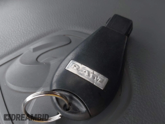 2016 Ram 1500 Outdoorsman z VIN 1C6RR7TM0GS388972, wystawiony jako IAAI lot #42403917 z przebiegiem 225 592 mil mil oraz . Historia ofert i sprzedaży dostępna na DreamBid. Obrazek 11.