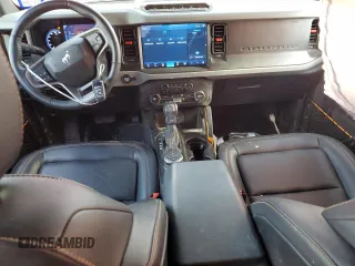 2023 Ford Bronco z VIN 1FMEE5DP6PLC01420, wystawiony jako Copart lot #52883195 z przebiegiem 11 620 mil mil oraz Szkoda całkowita • Salvage title. Historia ofert i sprzedaży dostępna na DreamBid. Obrazek 8.