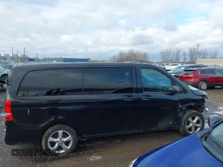 2017 Mercedes-Benz Metris Passenger z VIN WD4PG2EE6H3269310, wystawiony jako IAAI lot #41219221 z przebiegiem 80 478 mil mil oraz . Historia ofert i sprzedaży dostępna na DreamBid. Obrazek 14.