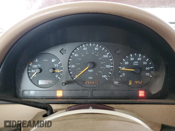 2001 Mercedes-Benz M 320/430/500 z VIN 4JGAB54E81A259134, wystawiony jako Copart lot #55499565 z przebiegiem 294 315 mil mil oraz Szkoda całkowita • Salvage title. Historia ofert i sprzedaży dostępna na DreamBid. Obrazek 9.