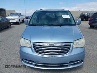 2013 Chrysler Town & Country Touring with VIN 2C4RC1BG6DR577044, listed as a IAAI auction lot 42081733 with 177,840 mi miles. Bid and sale history available at carsss.com. Image 6.
