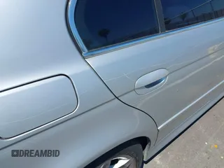 2003 BMW 5 Series 525i z VIN WBADT43403G032776, wystawiony jako IAAI lot #42142615 z przebiegiem Nie podano mil oraz . Historia ofert i sprzedaży dostępna na DreamBid. Obrazek 6.
