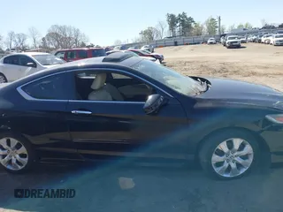 2016 Honda Accord Touring with VIN 1HGCT2B0XGA000686, listed as a IAAI auction lot 41888593 with 174,934 mi miles and . Bid and sale history available at DreamBid. Image 12.