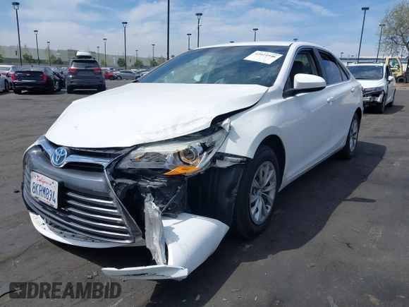 2015 Toyota Camry XLE with VIN 4T1BF1FK3FU114299, listed as a IAAI auction lot 42024946 with 152,972 mi miles. Bid and sale history available at carsss.com. Image 2.