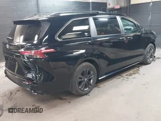 2024 Toyota Sienna XSE z VIN 5TDDSKFC3RS114626, wystawiony jako IAAI lot #40865635 z przebiegiem 45 974 mil mil oraz . Historia ofert i sprzedaży dostępna na DreamBid. Obrazek 4.