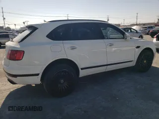 2018 Bentley Bentayga Signature z VIN SJAAC4ZV9JC020797, wystawiony jako Copart lot #72076174 z przebiegiem 78 619 mil mil oraz Szkoda całkowita • Salvage title. Historia ofert i sprzedaży dostępna na DreamBid. Obrazek 3.