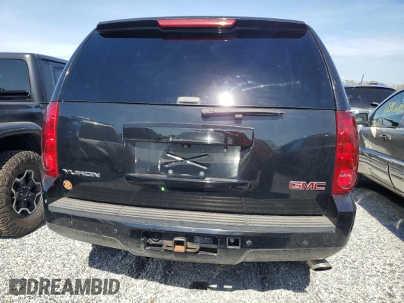 2013 GMC Yukon SLT with VIN 1GKS1CE04DR108045, listed as a Copart auction lot 43764805 with 250,871 mi miles and Clean Title. Bid and sale history available at carsss.com. Image 6.