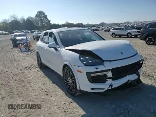 2015 Porsche Cayenne Turbo z VIN WP1AC2A23FLA82531, wystawiony jako Copart lot #79864874 z przebiegiem 74 051 mil mil oraz Szkoda całkowita • Salvage title. Historia ofert i sprzedaży dostępna na DreamBid. Obrazek 12.