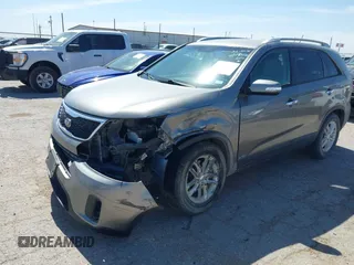 2015 Kia Sorento LX with VIN 5XYKTCA69FG584972, listed as a IAAI auction lot 42315973 with 165,907 mi miles and . Bid and sale history available at DreamBid. Image 2.