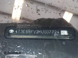 2021 Toyota RAV4 Hybrid XSE z VIN 4T3E6RFV2MU007724, wystawiony jako IAAI lot #42213345 z przebiegiem 31 089 mil mil oraz . Historia ofert i sprzedaży dostępna na DreamBid. Obrazek 9.