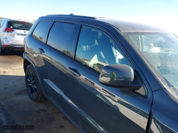2018 Jeep Grand Cherokee Laredo E with VIN 1C4RJFAGXJC147400, listed as a IAAI auction lot 41358662 with 97,184 mi miles. Bid and sale history available at carsss.com. Image 14.