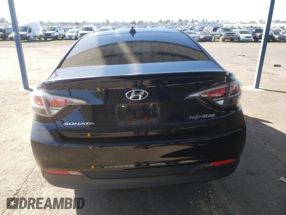 2017 Hyundai Sonata SE with VIN KMHE24L18HA051520, listed as a Copart auction lot 48121315 with 141,768 mi miles and Salvage Title. Bid and sale history available at DreamBid. Image 6.