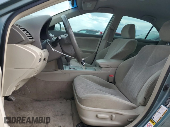 2010 Toyota Camry z VIN JTNBF3EK2A3001942, wystawiony jako Copart lot #58905915 z przebiegiem 234 306 mil mil oraz Czysty tytuł • Clean title. Historia ofert i sprzedaży dostępna na DreamBid. Obrazek 8.