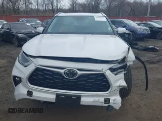 2023 Toyota Highlander L z VIN 5TDKDRBH5PS508850, wystawiony jako IAAI lot #42000739 z przebiegiem 35 914 mil mil oraz . Historia ofert i sprzedaży dostępna na DreamBid. Obrazek 12.
