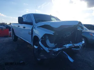 2018 Ram 2500 Tradesman with VIN 3C6UR5HJ2JG150262, listed as a IAAI auction lot 40723556 with 63,080 mi miles. Bid and sale history available at carsss.com. Image 1.